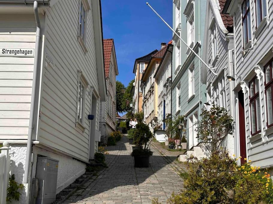 Koslig Leilighet I Bergens Smoroye Apartment Bagian luar foto